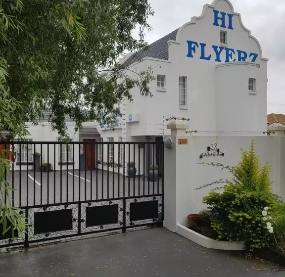 Aamiaismajoitus (B&B) Hiflyerz Guest House