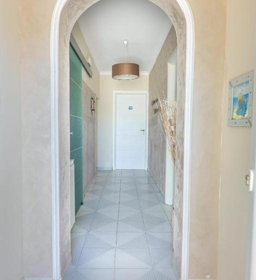 ベッドアンドブレックファースト Miramare Fiumicino