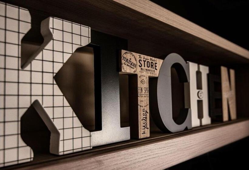 ベッドアンドブレックファースト Miramare Fiumicino