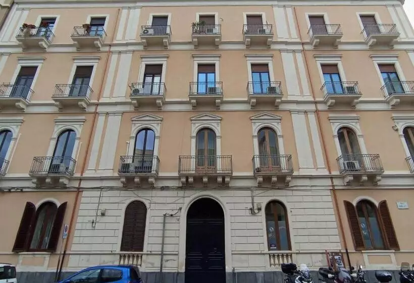 تختخواب و صبحانه Verga 29 House