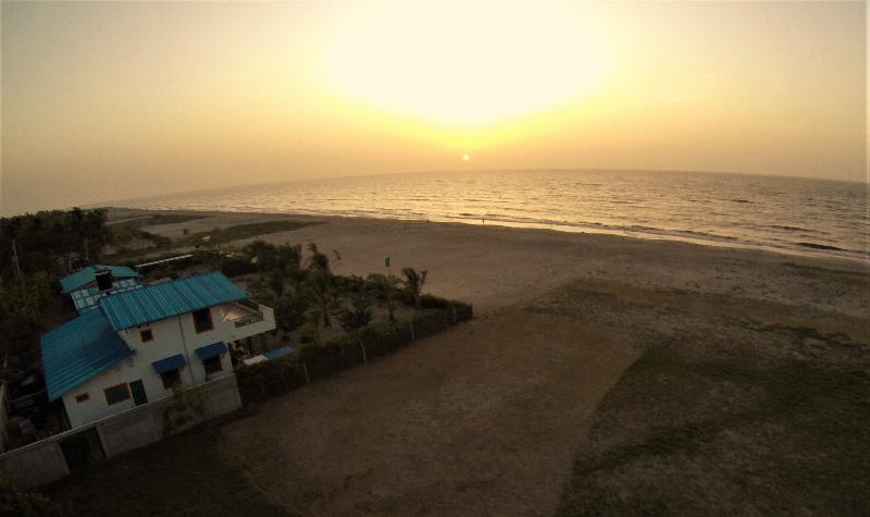 בית מלון כפרי Chevere Beach Cabanas Sas