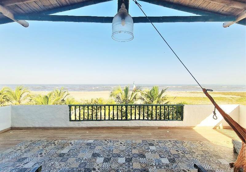 בית מלון כפרי Chevere Beach Cabanas Sas