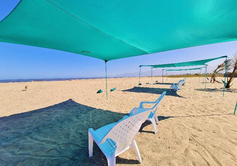 בית מלון כפרי Chevere Beach Cabanas Sas