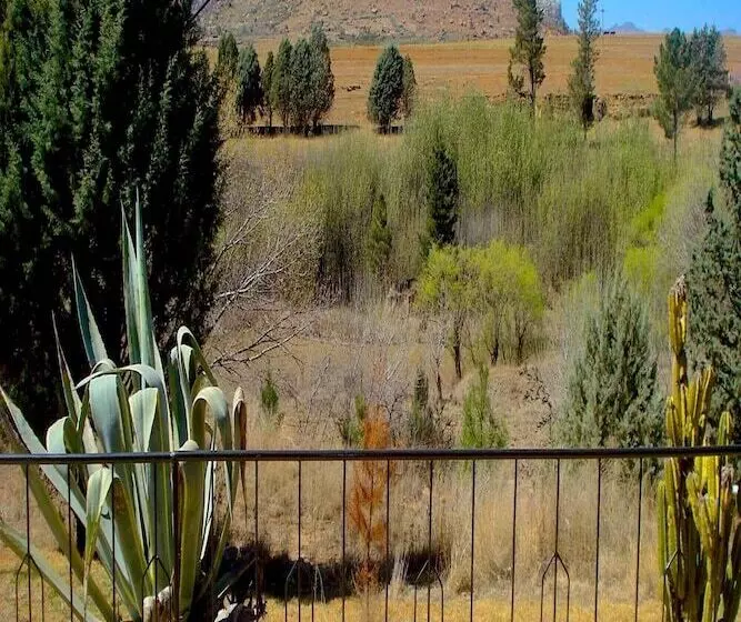 هتل Khutsong Lodge