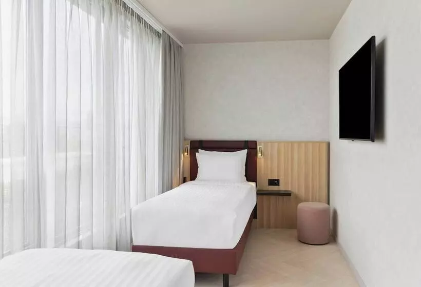 هتل Residence Inn By Marriott Geneva City Nations