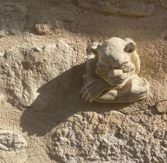 بنسيون Passage Du 8