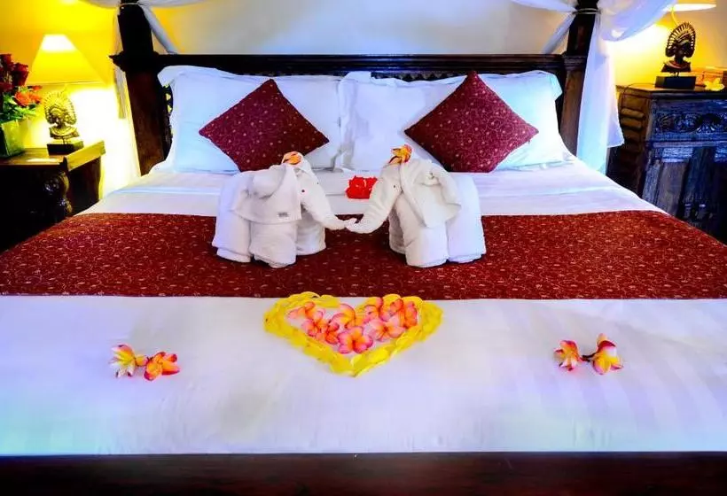 ペンション Tirta Ayu Hotel And Restaurant