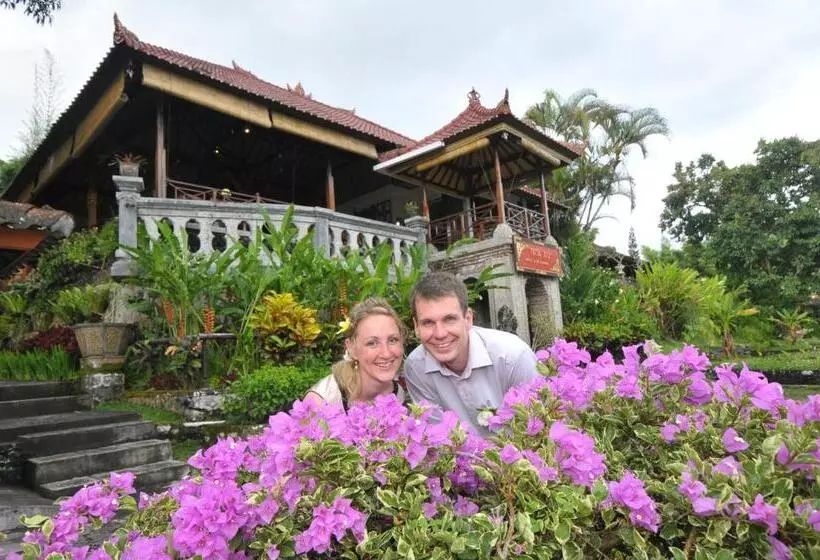 ペンション Tirta Ayu Hotel And Restaurant