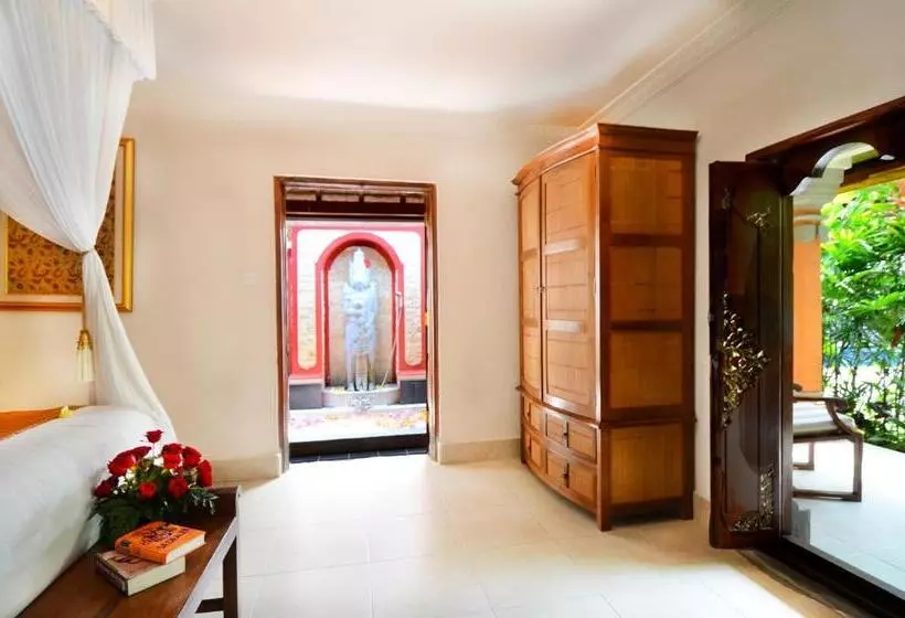 ペンション Tirta Ayu Hotel And Restaurant