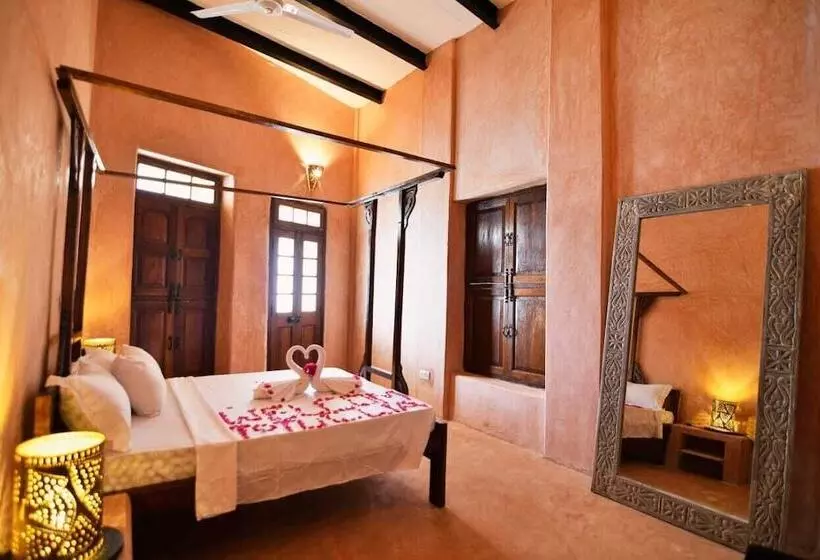 پانسیون Tulia Old Town