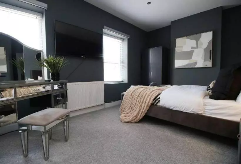 پانسیون Wyndham Road 3br Lin Pontcanna