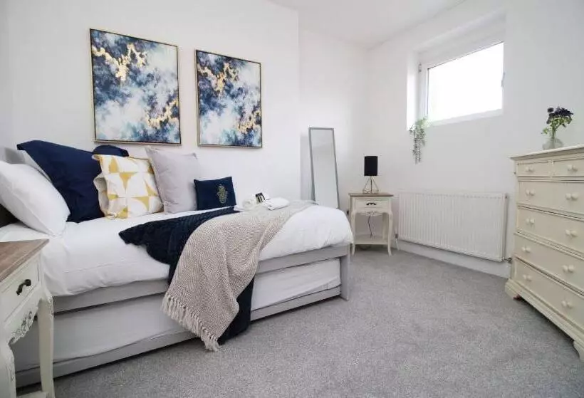 پانسیون Wyndham Road 3br Lin Pontcanna