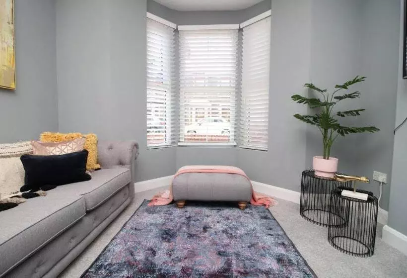 پانسیون Wyndham Road 3br Lin Pontcanna