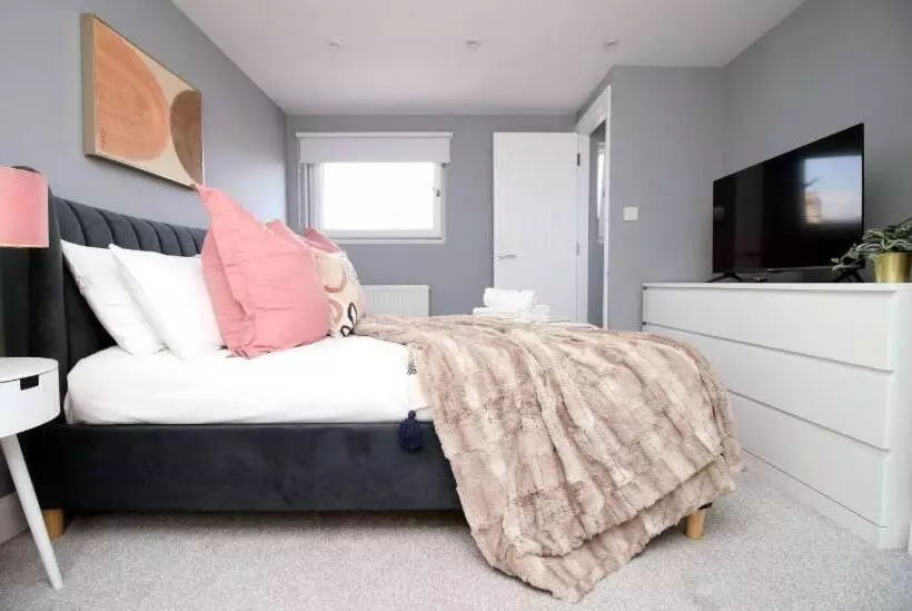 پانسیون Wyndham Road 3br Lin Pontcanna