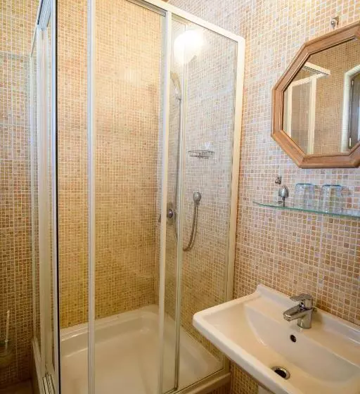 Tekergő Motel és étterem