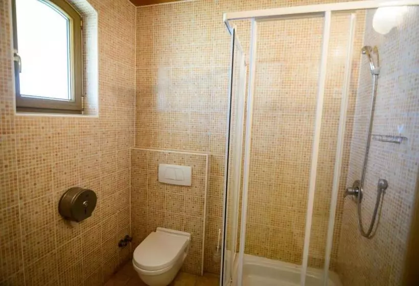 Tekergő Motel és étterem