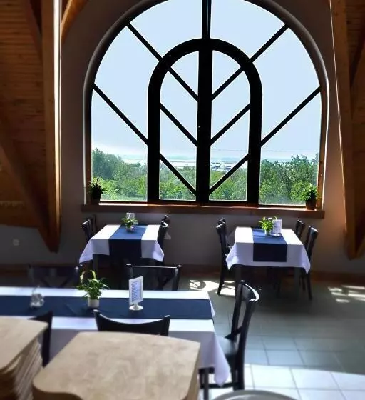 Tekergő Motel és étterem