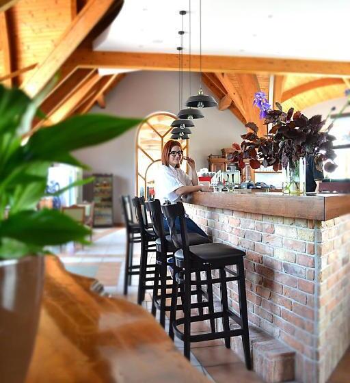 Tekergő Motel és étterem