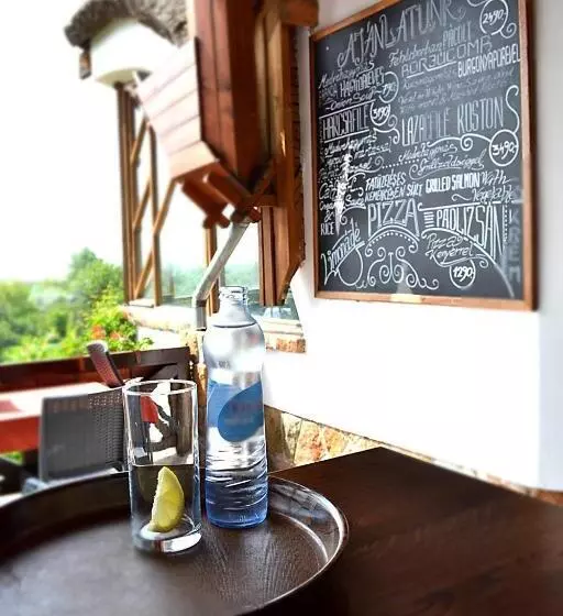 Tekergő Motel és étterem