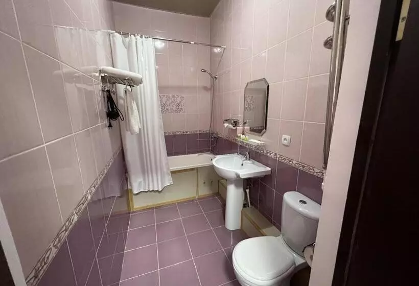 Uzumfermer Hotel & Winery