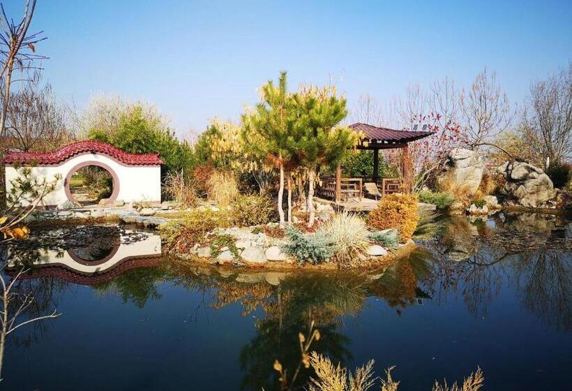 Uzumfermer Hotel & Winery