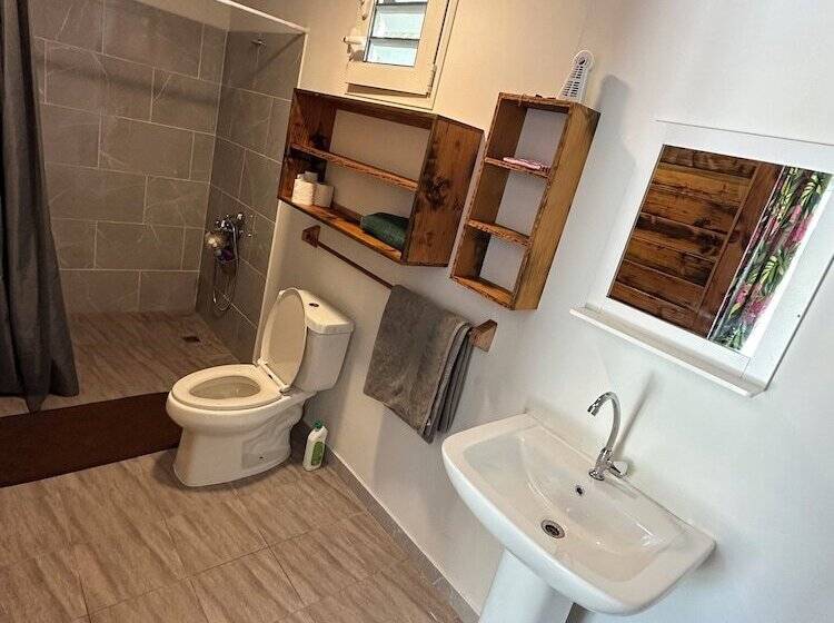 پانسیون Fare Mahai