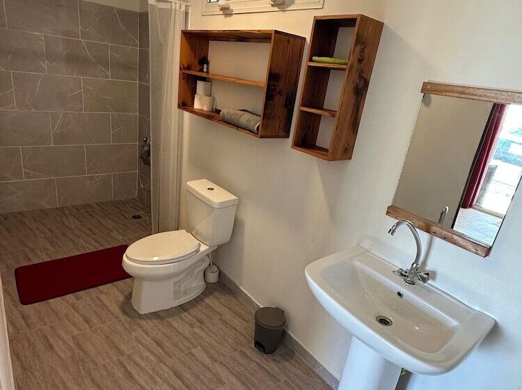 پانسیون Fare Mahai