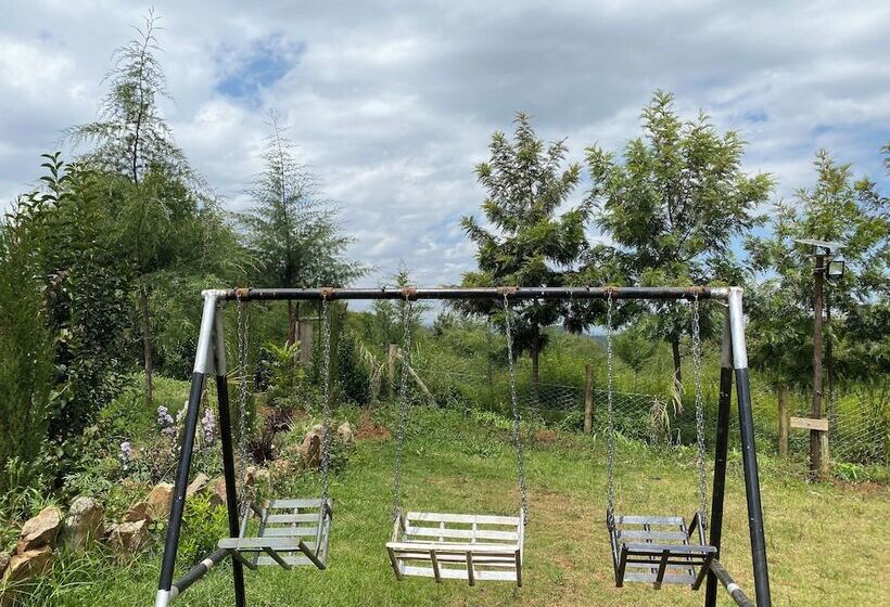 استراحتگاه Acacia Gardens Gilgil