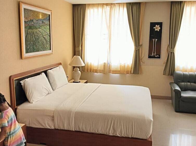 Golden Roof Boutique Apartment