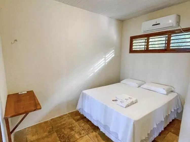 簡易ホテル Pousada Estrela Peroba