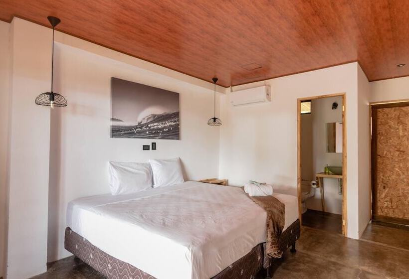 هتل Esencia Nativa