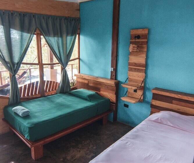 هتل Esencia Nativa