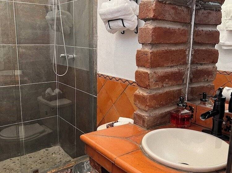 Hotel Hacienda Santa Ana Lodging