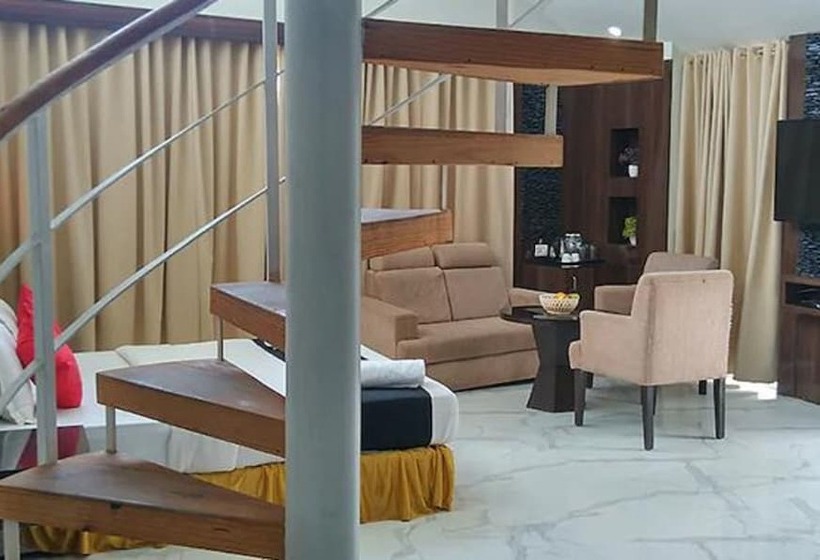 ホテル Mannat By Fab