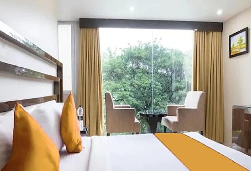 ホテル Mannat By Fab