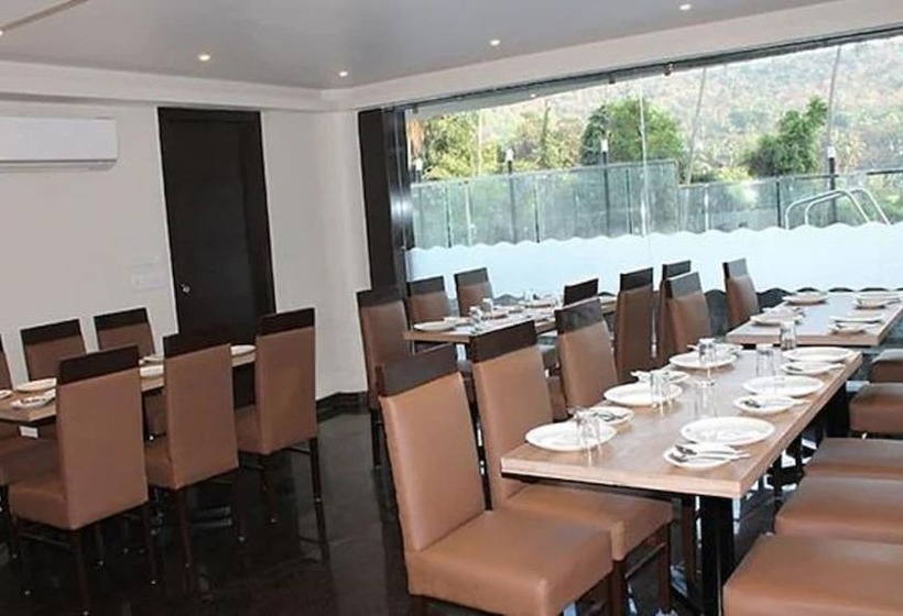 ホテル Mannat By Fab