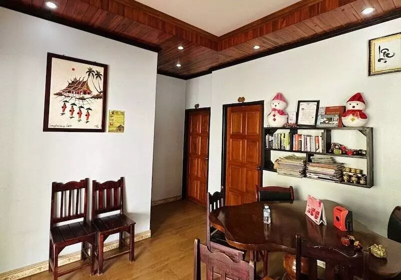 ホテル Singharat Boutique House