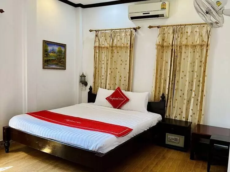 ホテル Singharat Boutique House