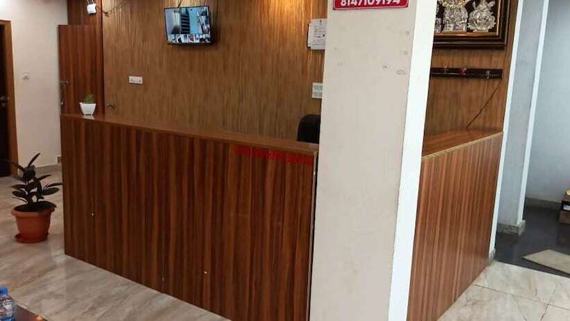 בית מלון כפרי Iroomz Suchira Lodge