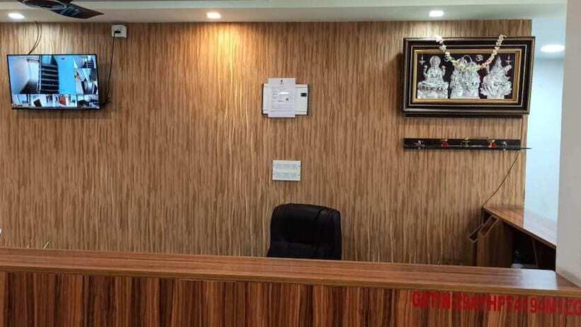 בית מלון כפרי Iroomz Suchira Lodge