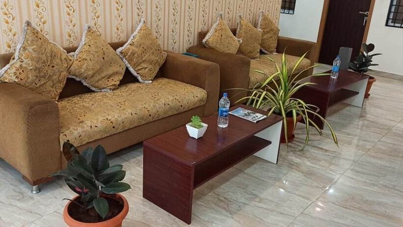 בית מלון כפרי Iroomz Suchira Lodge