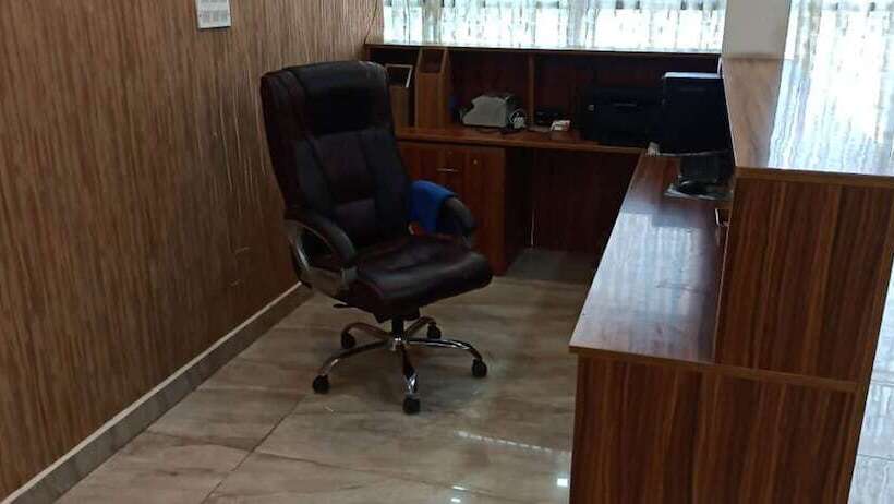 בית מלון כפרי Iroomz Suchira Lodge