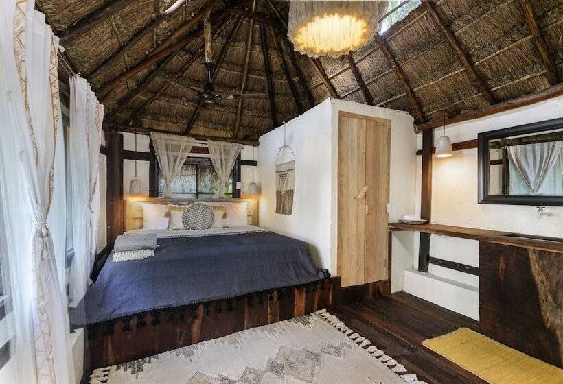 בית מלון כפרי Villa Santuario Lake Front Oasis