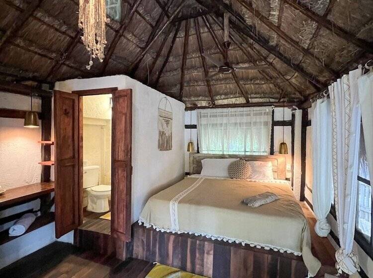 בית מלון כפרי Villa Santuario Lake Front Oasis