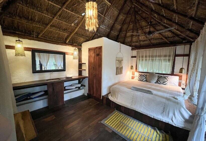 בית מלון כפרי Villa Santuario Lake Front Oasis