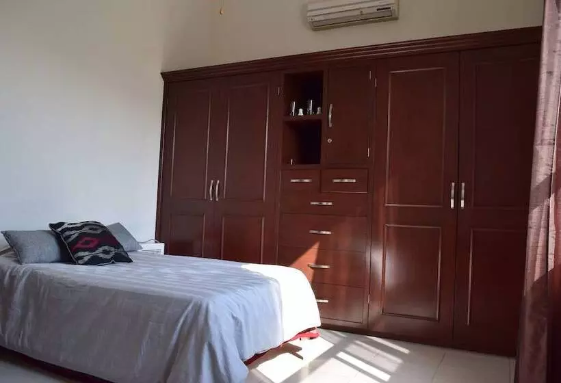 ペンション Casa Compartida En Chipinque