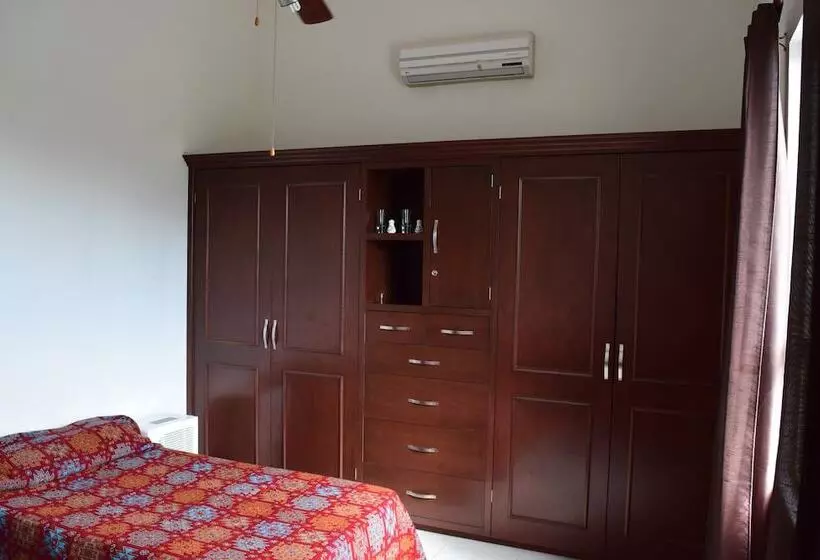 ペンション Casa Compartida En Chipinque