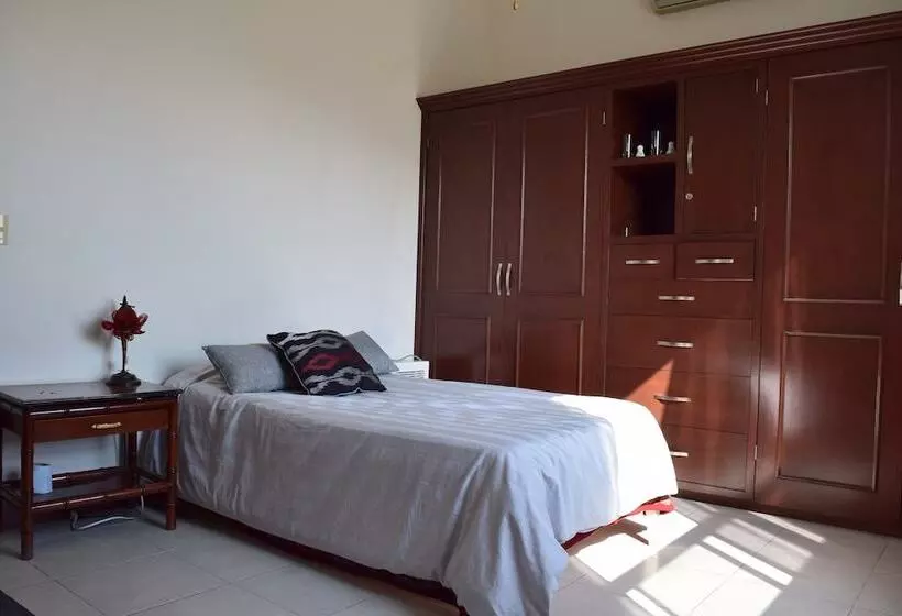 ペンション Casa Compartida En Chipinque