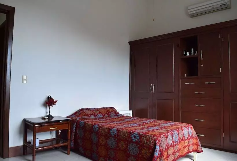 ペンション Casa Compartida En Chipinque