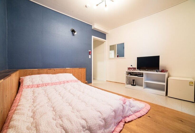 Yeosu Party Motel And Guest House